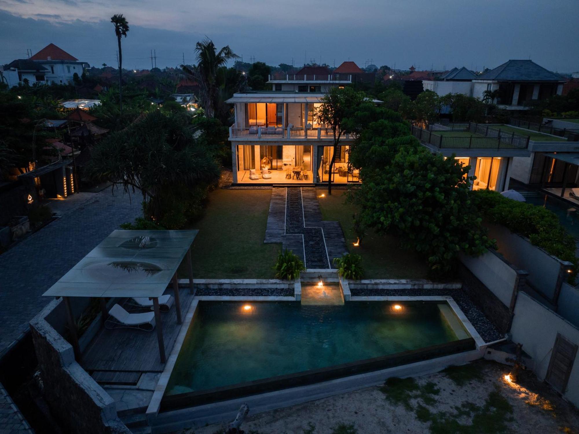 Ketewel Beach Villas And Spa Exterior photo